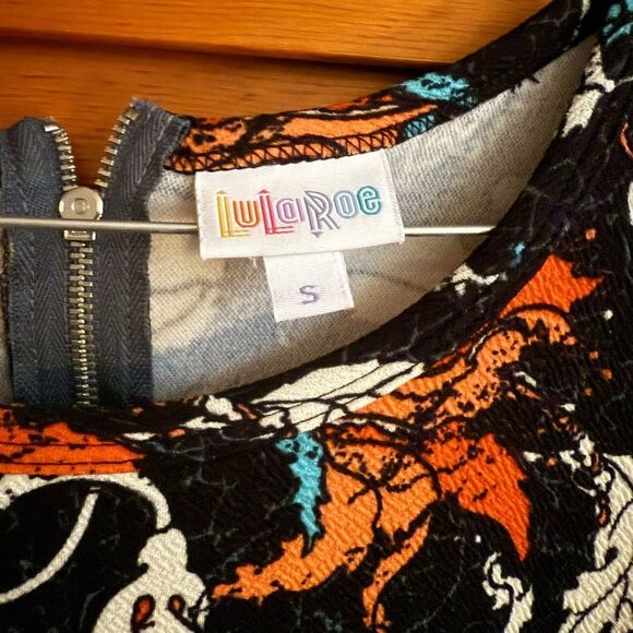 LuLaRoe Orange and Black Patterned Dress Excellent Condition - Picture 4 of 4